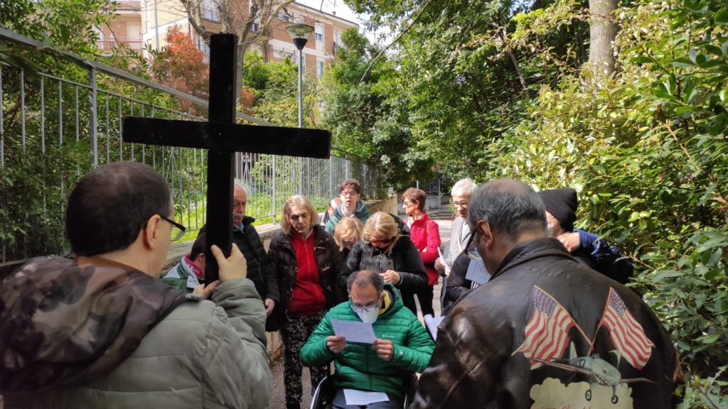 Ad Ancona Una Via Crucis Speciale Famiglie E Ragazzi Della Comunit